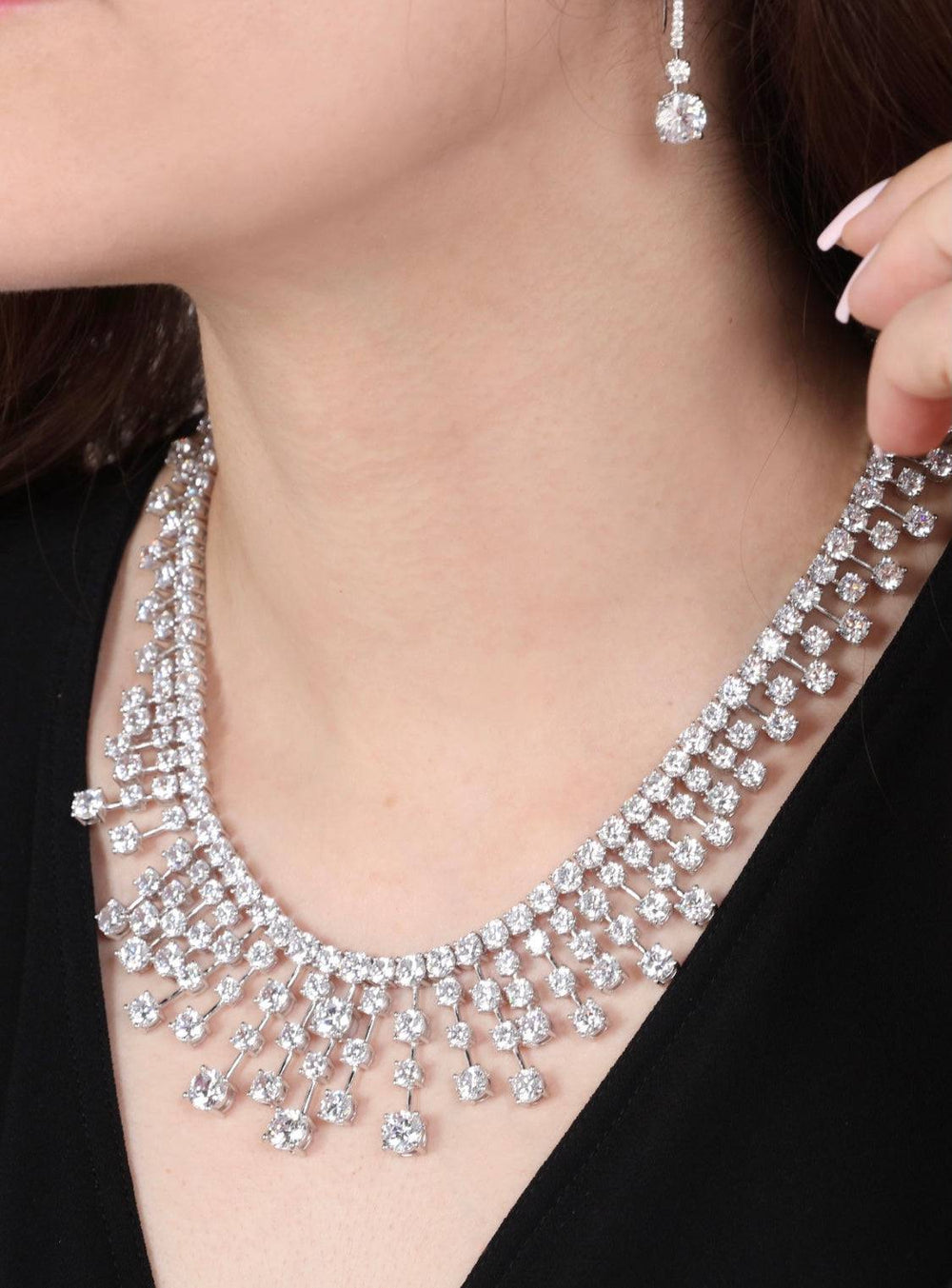Necklace solitaires عقد السوليتيرات - just like diamonds