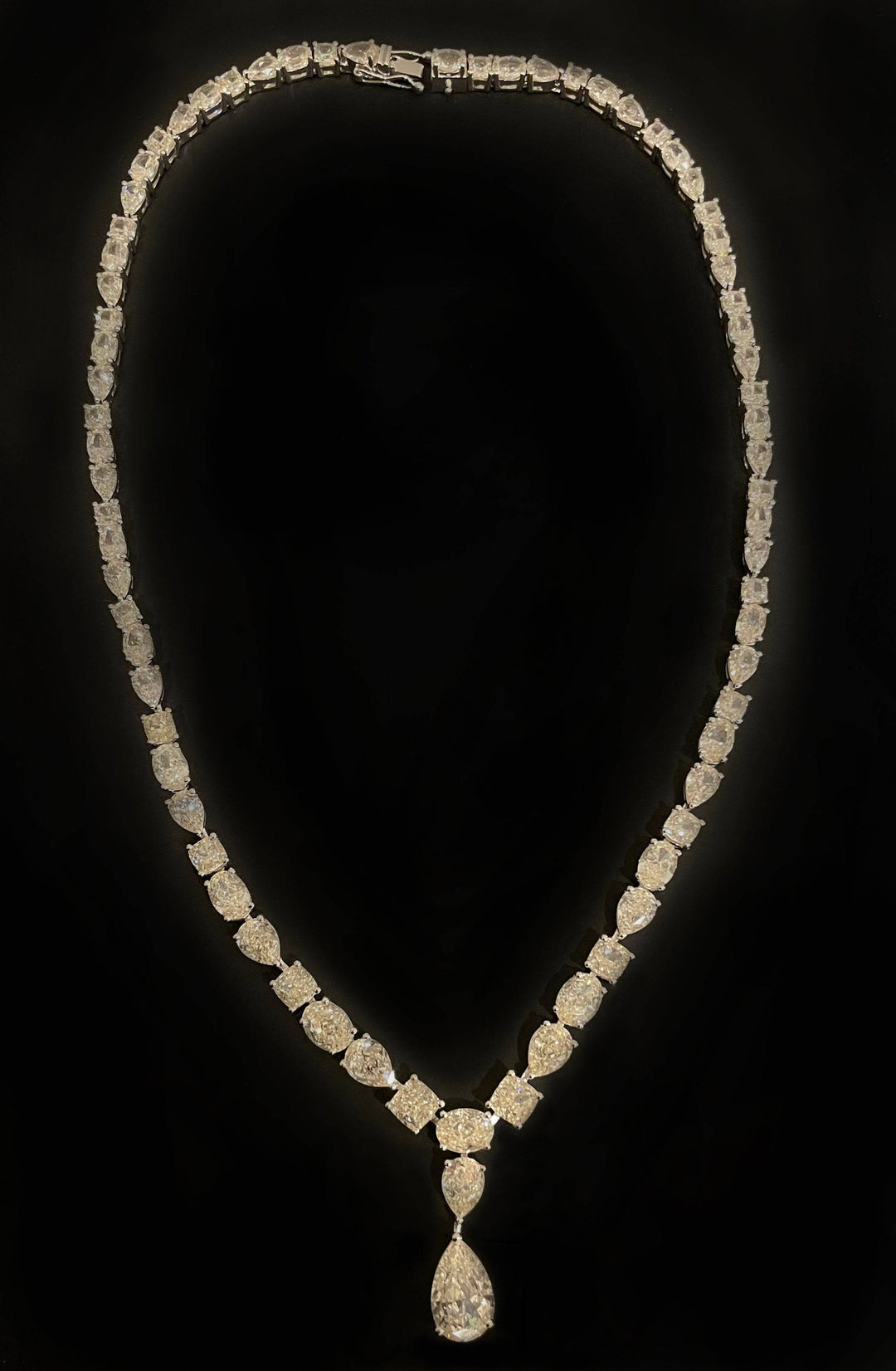 Solitaire multi cut stones necklace  قلاده السوليتيرات المشكلة - just like diamonds