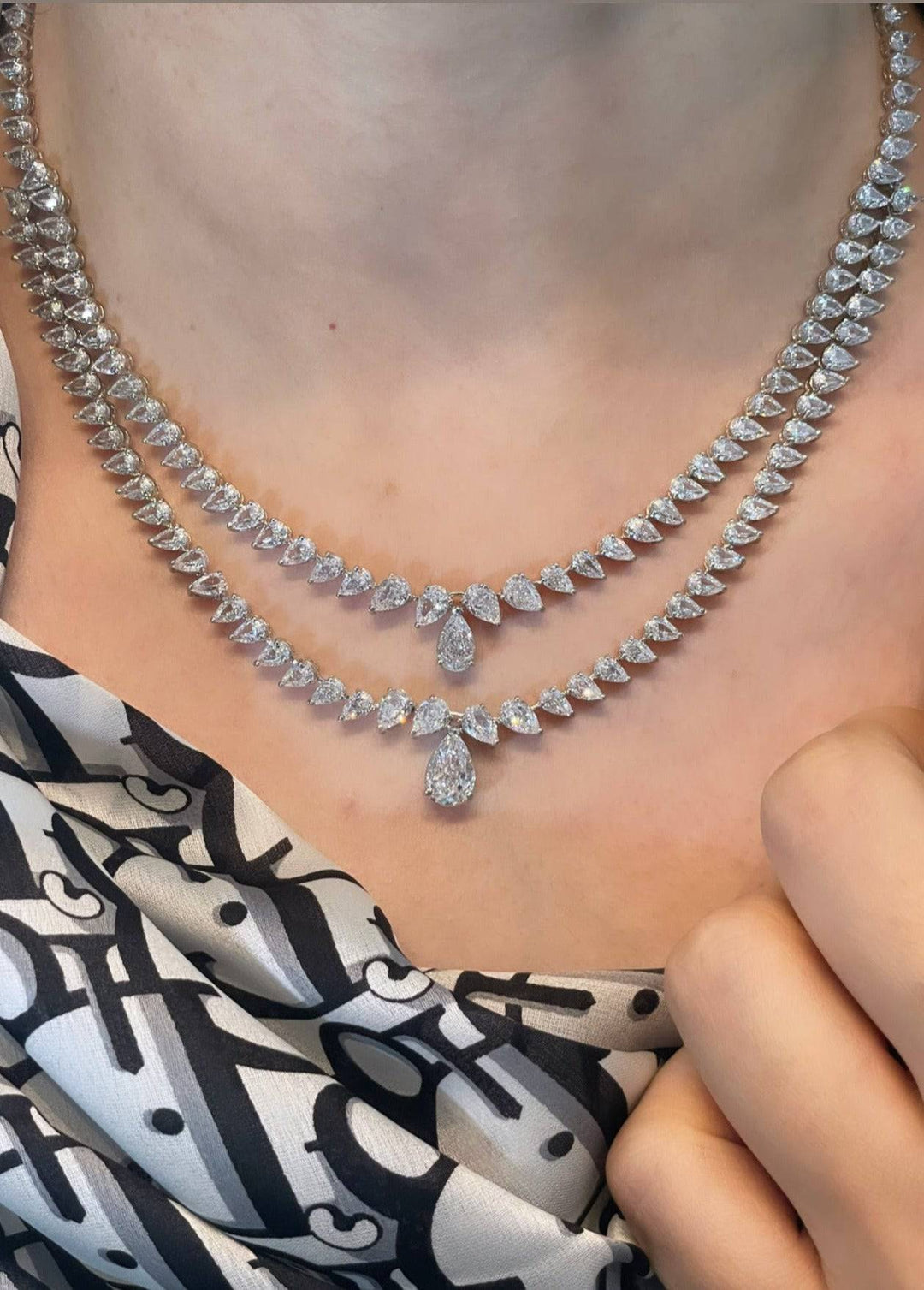 Two layers pear necklace عقد طبقتين من دمعات - just like diamonds