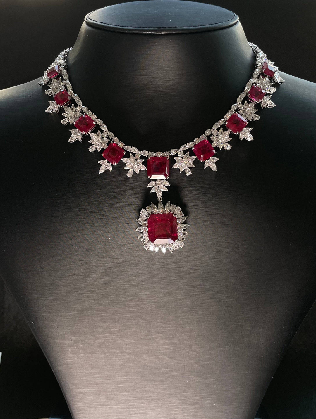 Classical necklace عقد كلاسيكي - just like diamonds