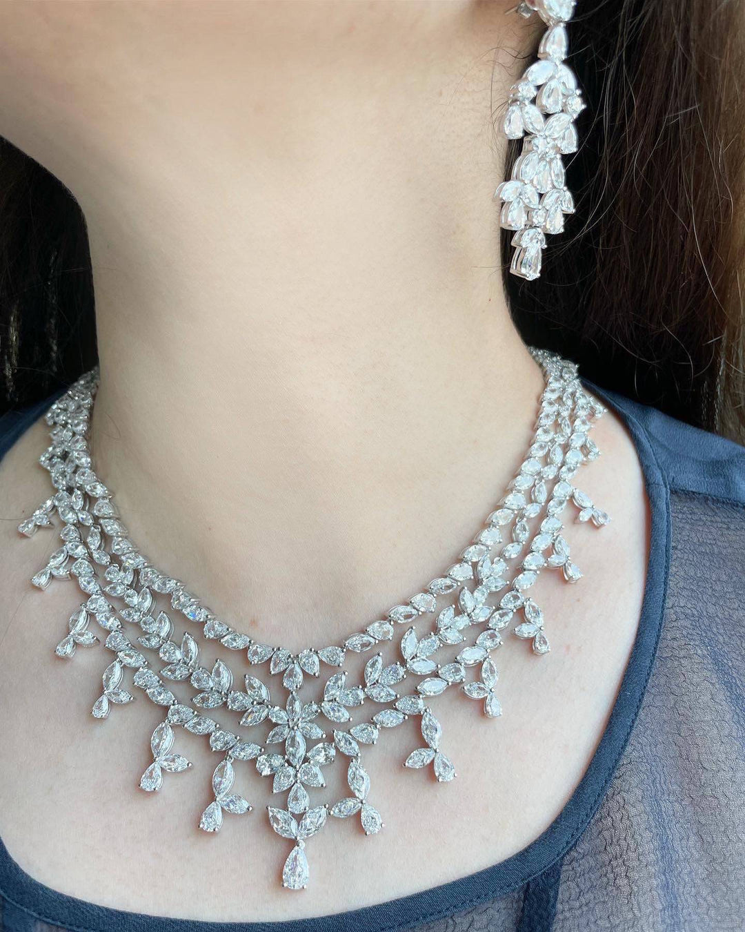 Necklace with pear drops عقد الدمعات المتدلية - just like diamonds