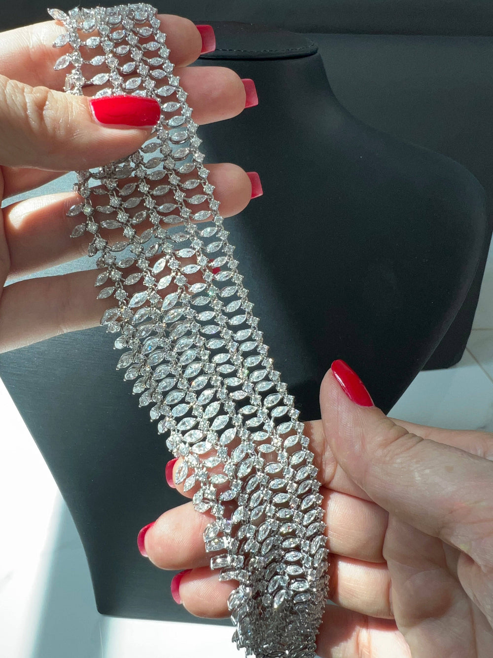 Chocker with marquis تشوكر الماركيزات - just like diamonds