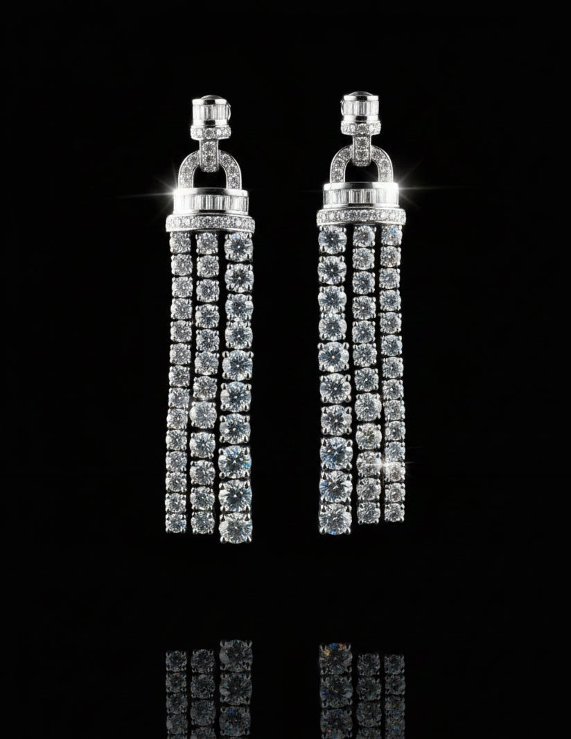 White layers necklace قلاده الطبقات