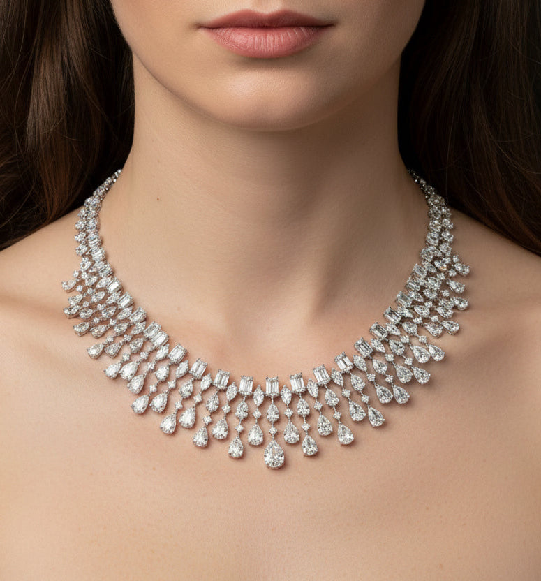 Royal necklace from marquise and emerald عقد ملكي من الإيميرالد والماركيزات - just like diamonds
