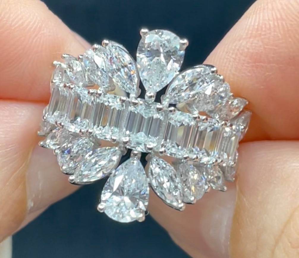 Classic ring with pears خاتم كلاسيكي مع دمعات - just like diamonds