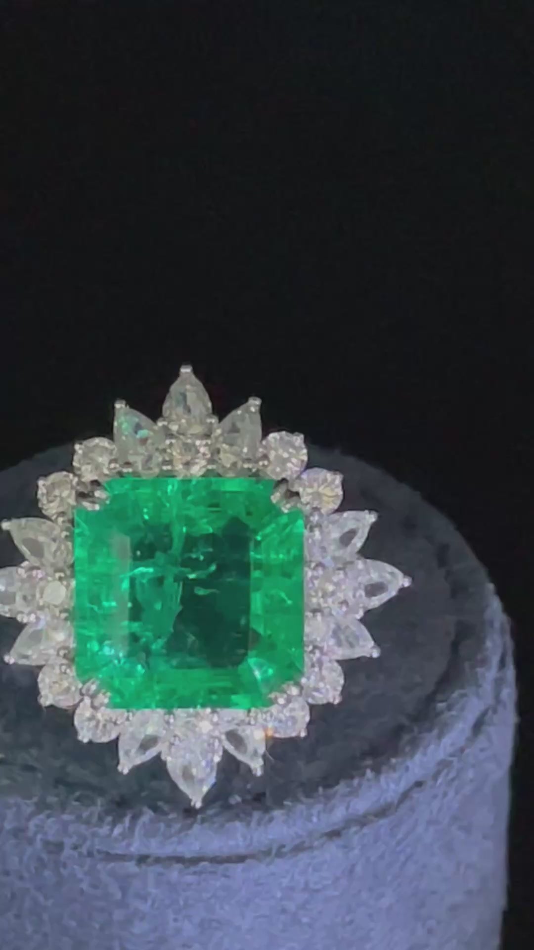 Classic green ring خاتم كلاسيكي أخضر