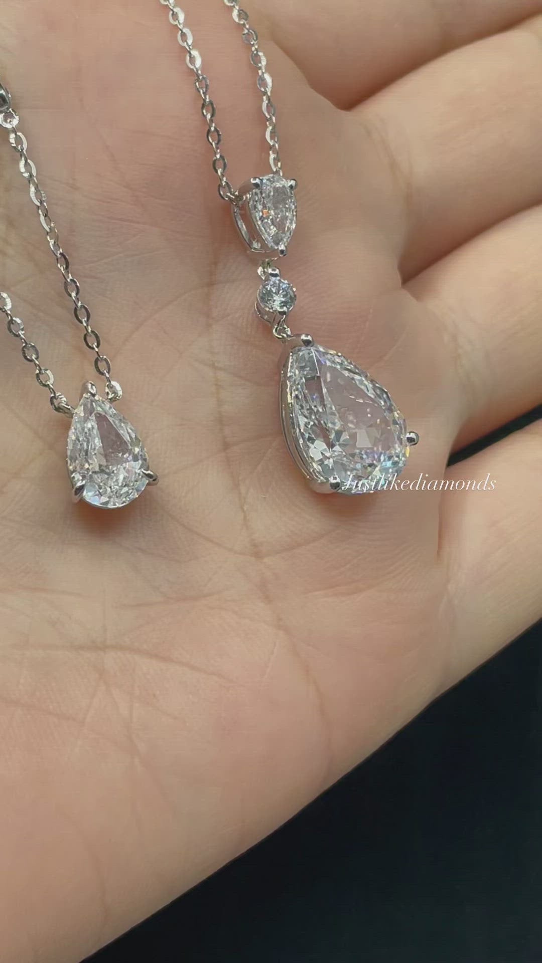 Pear cut pendant بندنت على شكل دمعة