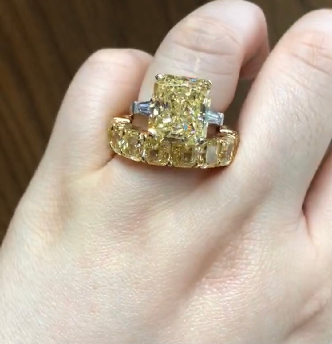 Fancy yellow solitaire سوليتير أصفر فانسي