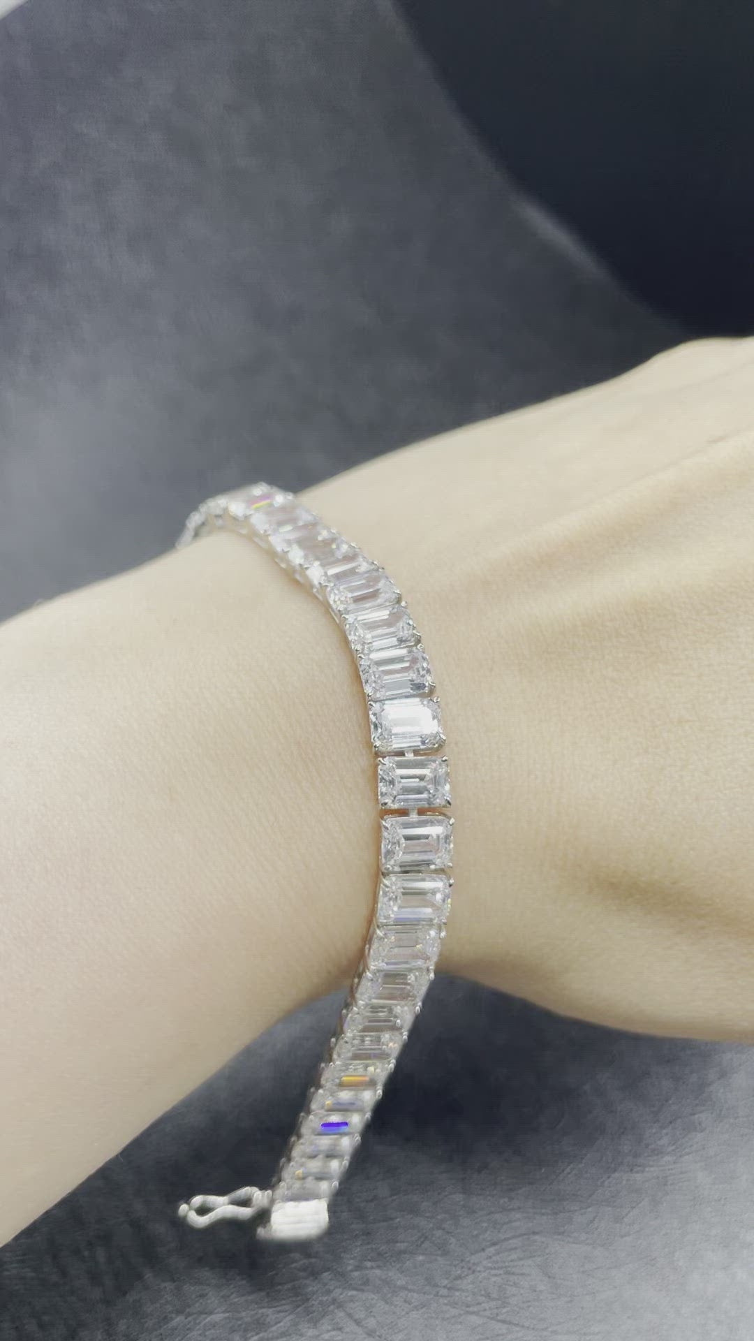 Emerald cut bracelet سوار بقصه الايميرالد