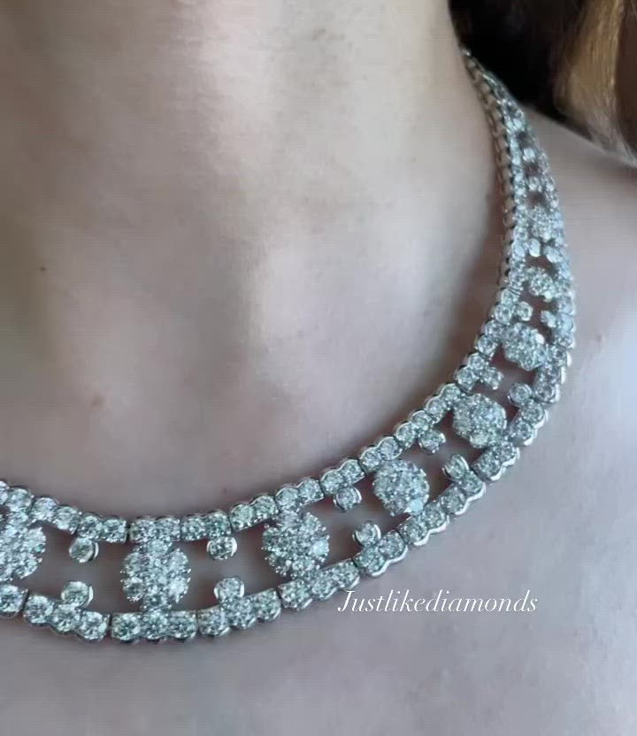 Collar necklace عقد على شكل طوق