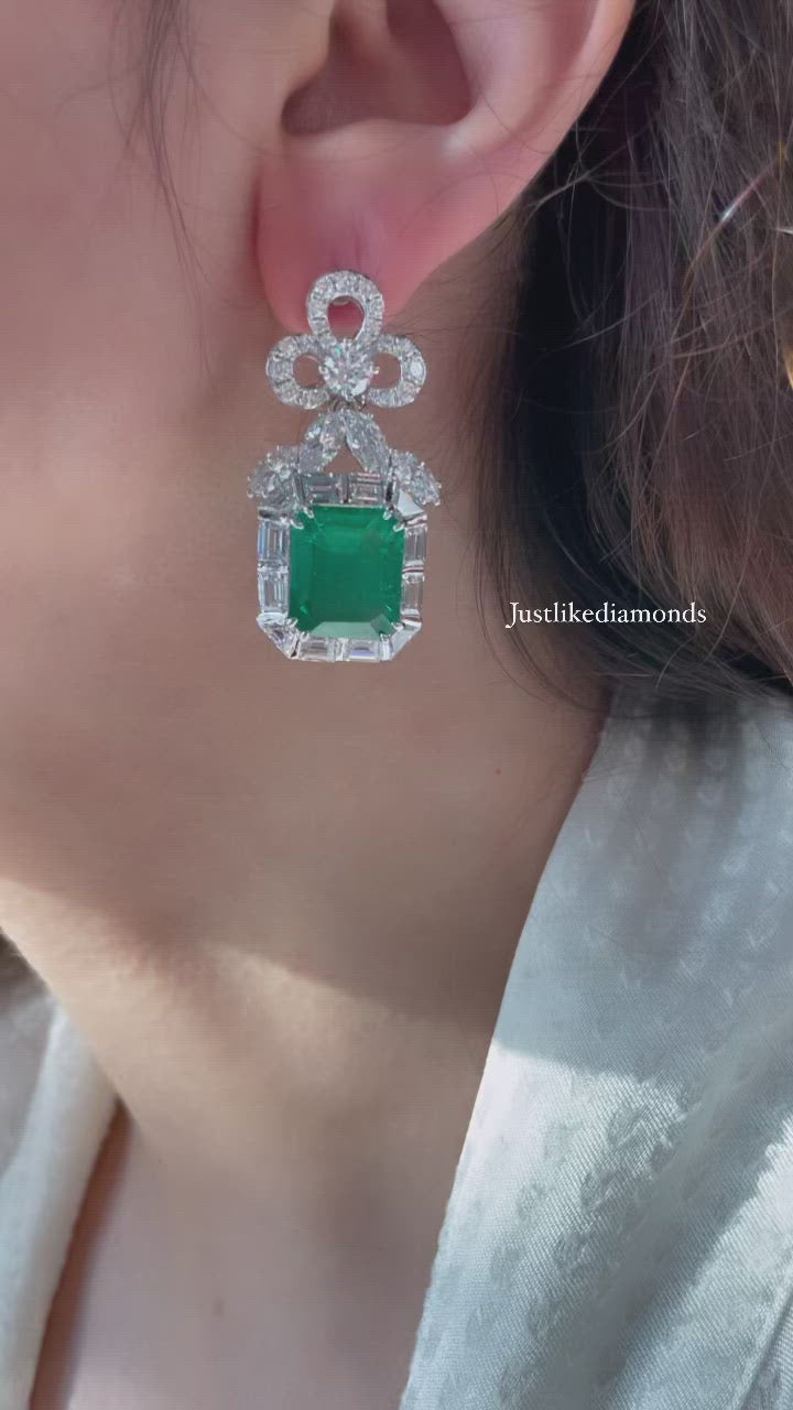 Royal green earrings أقراط الزمرد الرويال