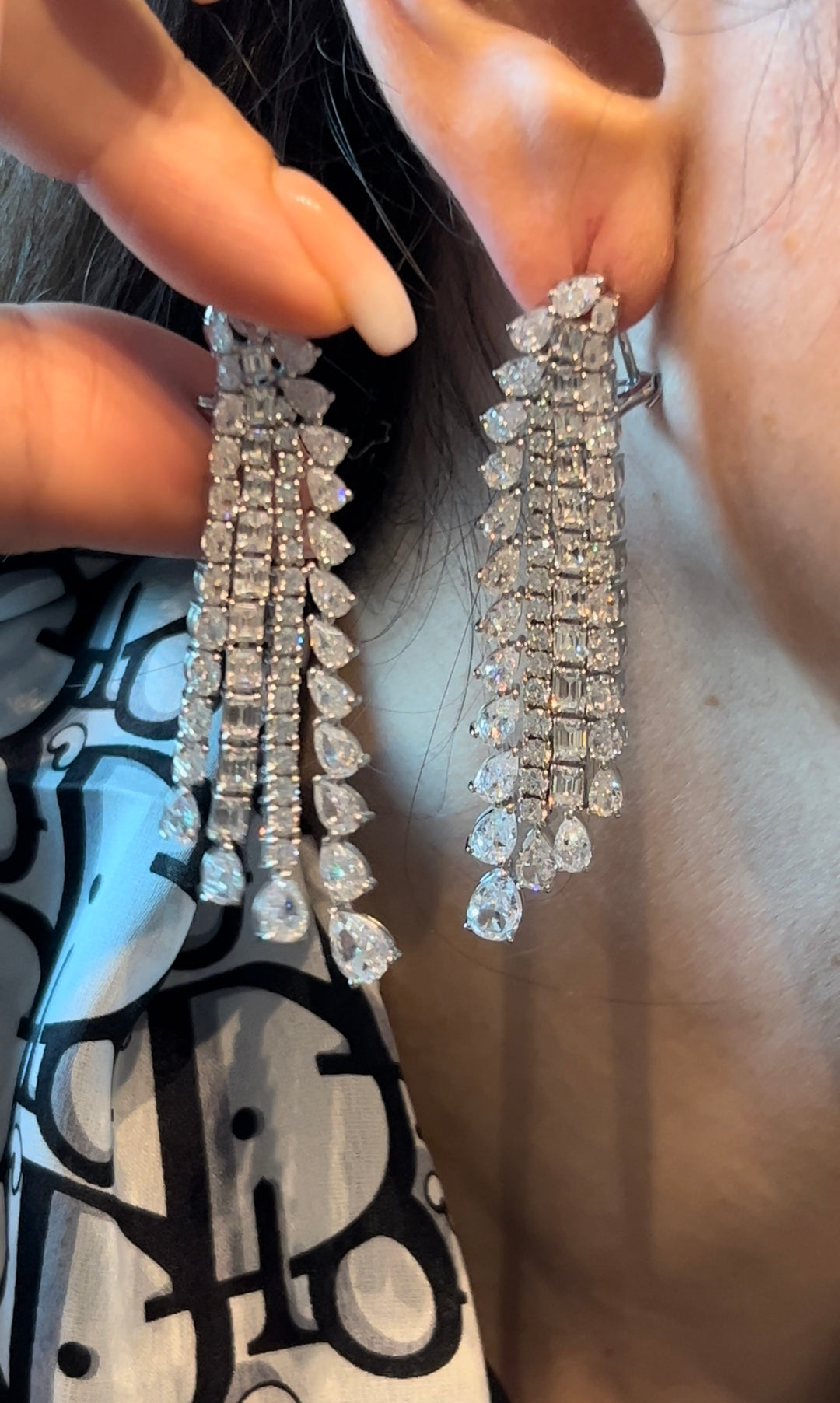 Big curved earrings الأقراط الكبيره المائلة