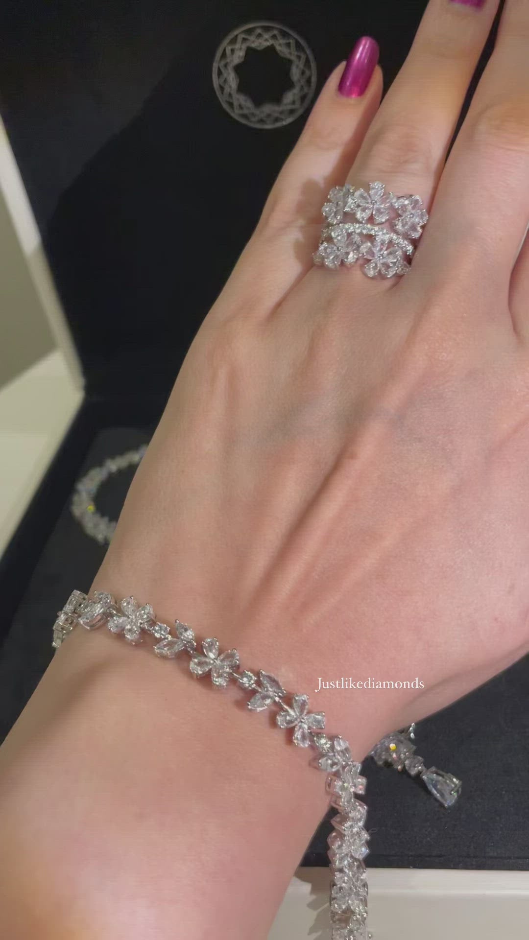 Flower bracelet سوار الورد