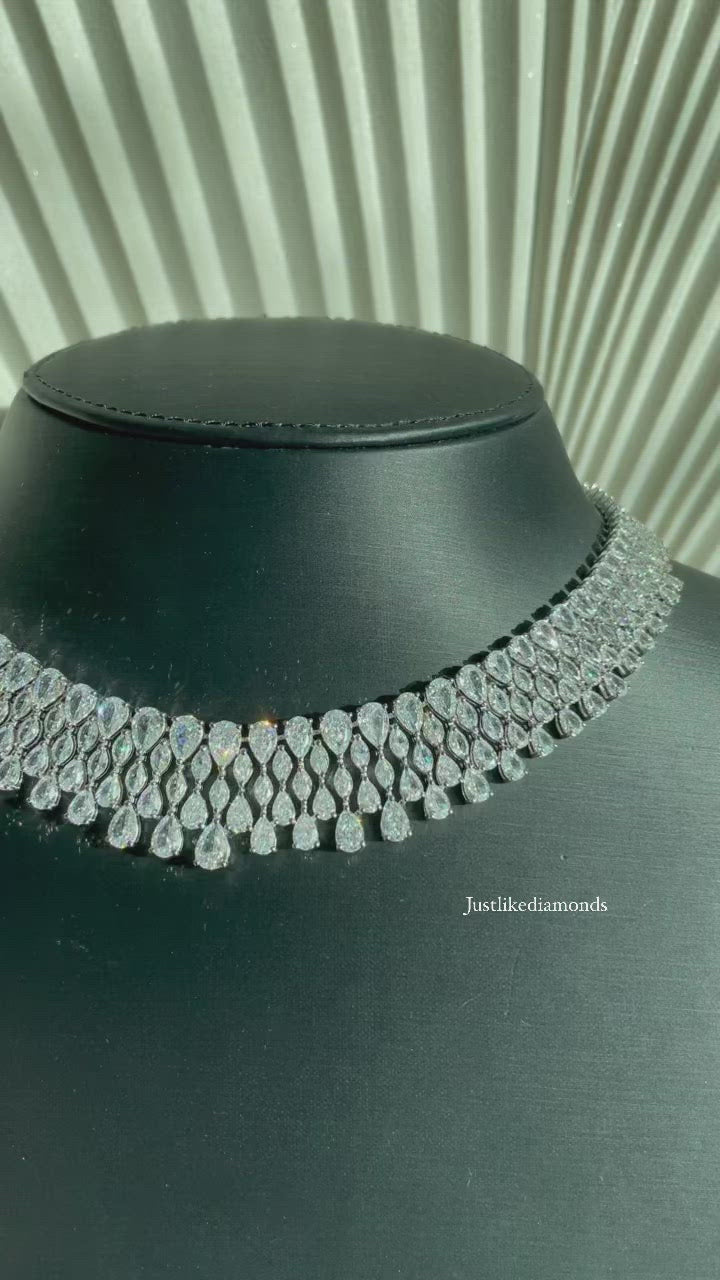 Pear and marquise White necklace عقد الماركيزات والدمعات