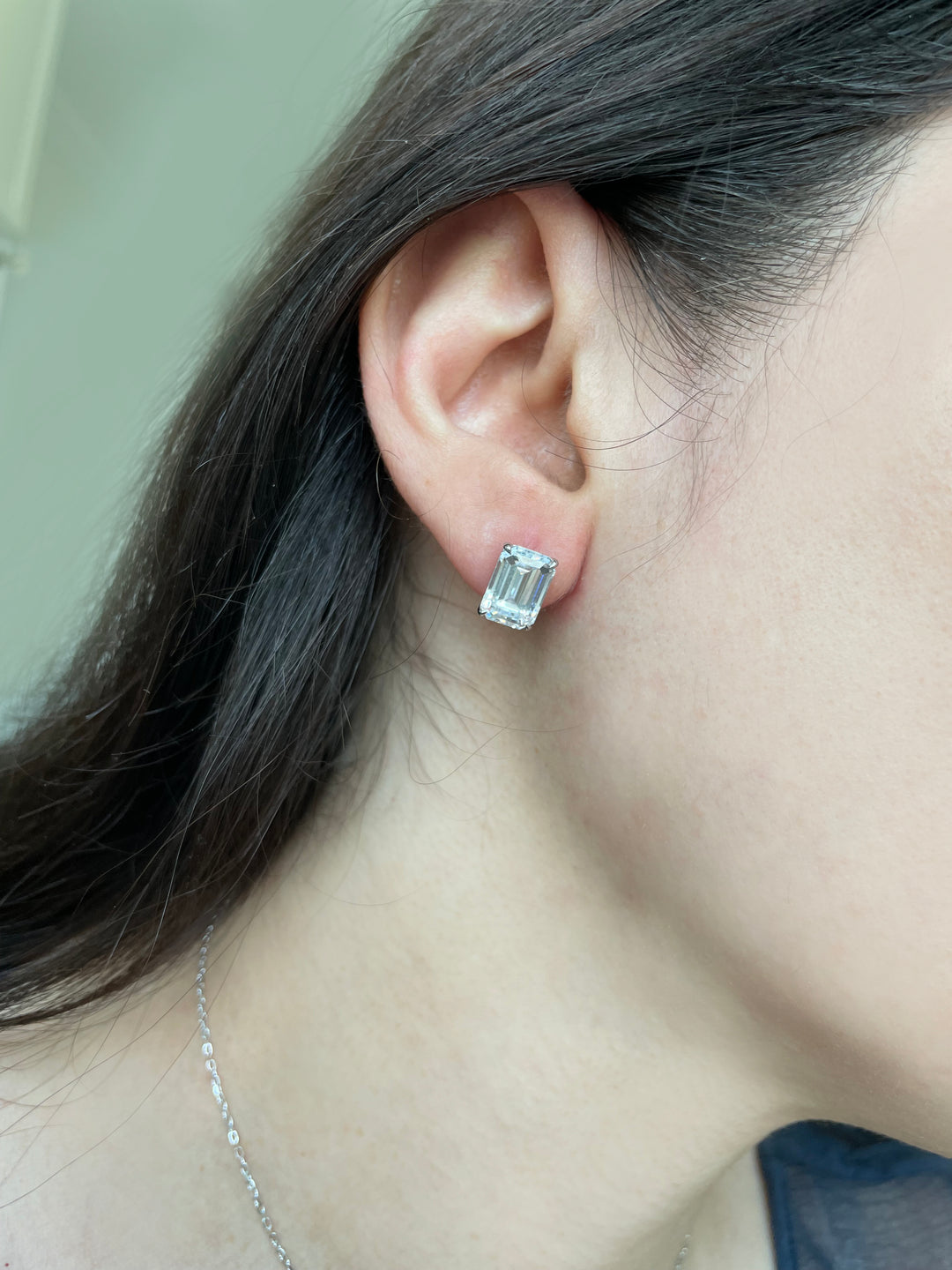 Emerald cut studs أقراط الايميرالد 4 قيراط