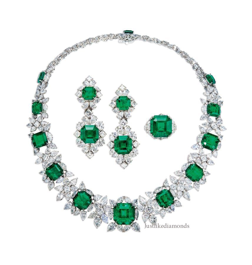 Green emerald necklace عقد أخضر ملكي